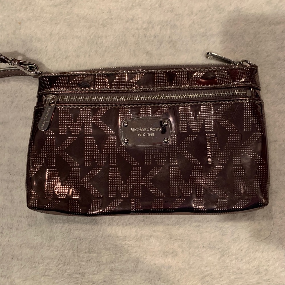 Used Mirror Metallic Micheal Kors Wristlet